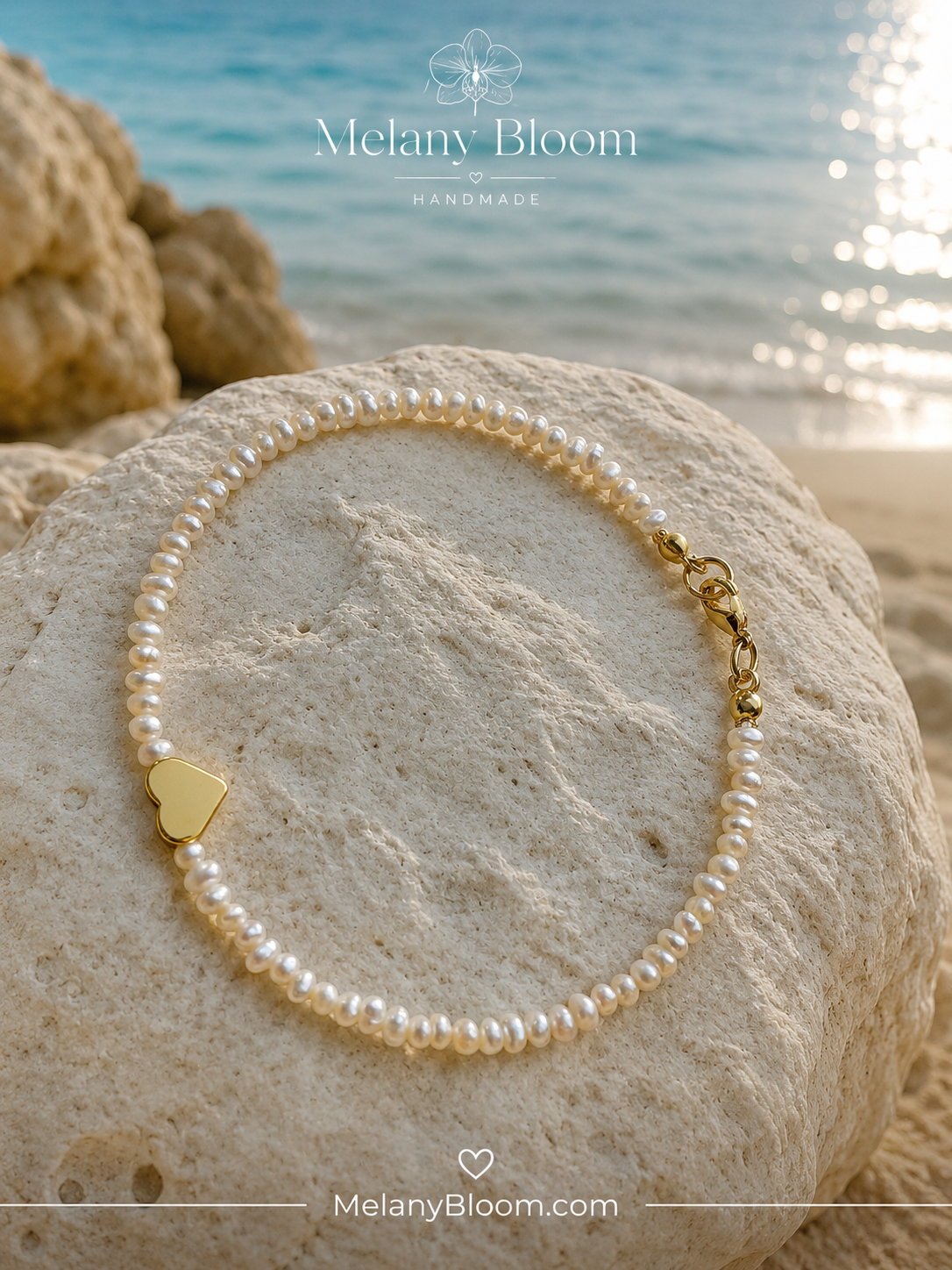 Pulsera de Perlas con Corazón Dorado